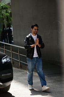 Varun Dhawan snapped leaving from hospital