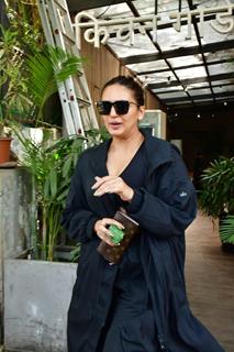 Huma Qureshi  snapped in Juhu