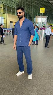 Vicky Kaushal snapped on the airport