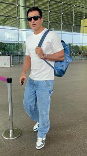 Sonu Sood spotted at the airport