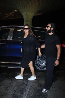Deepika Padukone and Ranveer Singh snapped at the airport