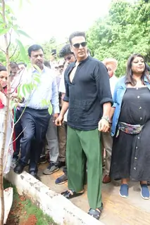 Akshay Kumar snapped in Bandra