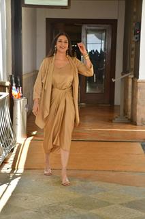 Tabu snapped promoting upcoming film Auron Mein Kaha Dum Tha