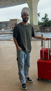 Manjot Singh snapped at the airport