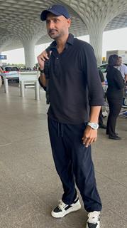 Harbhajan Singh snapped at the airport