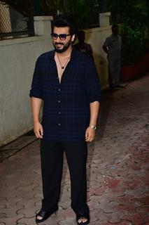 Arjun Kapoor snapped for his birthday celebration at his residence in Juhu