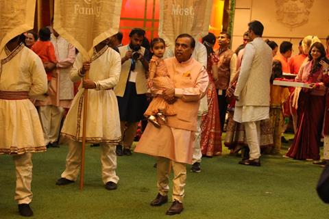 Mukesh Ambani snapped Anant Ambani and Radhika Merchant’s Mameru Ceremony in Antilia, Mumbai