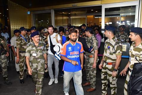 Rishabh Pant snapped at the Mumbai Airport