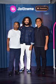 Riteish Deshmukh and Ronnie Screwvala snapped promoting of the upcoming series Pill on Jio Cinema