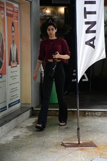 Khushi Kapoor snapped outside gym at Pali Hill