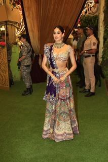 Janhvi Kapoor attend Anant Ambani and Radhika Merchant’s mehendi ceremony