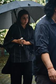 Farah Khan attend Krishan Kumar’s daughter Tishaa Kumar’s funeral in Mumbai