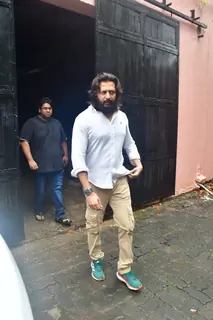 Riteish Deshmukh attend Krishan Kumar’s daughter Tishaa Kumar’s funeral in Mumbai