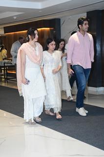 Tulsi Kumar and Khushali Kumar attend the prayer meet of Krishan Kumar’s daughter Tishaa Kumar