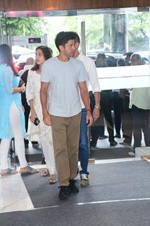 Farhan Akhtar attend the prayer meet of Krishan Kumar’s daughter Tishaa Kumar