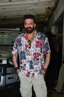 Sanjay Dutt snapped at Juhu