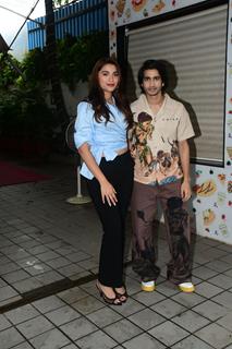 Shantanu Maheshwari and Saiee Manjrekar snapped promoting their upcoming film Auron Mein Kahan Dum Tha