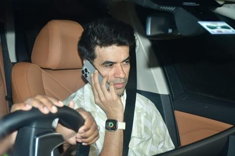 Tusshar Kapoor  snapped at Farah Khan's Residence