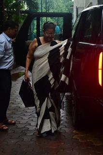 Celebrities snapped at Farah Khan’s residence