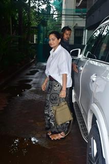 Celebrities snapped at Farah Khan’s residence