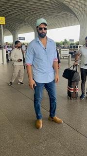 Vicky Kaushal snapped in the city