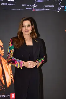 Neelam Kothari snapped promoting their song 'TU'