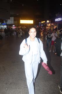 Sunny Leone snapped at the airport