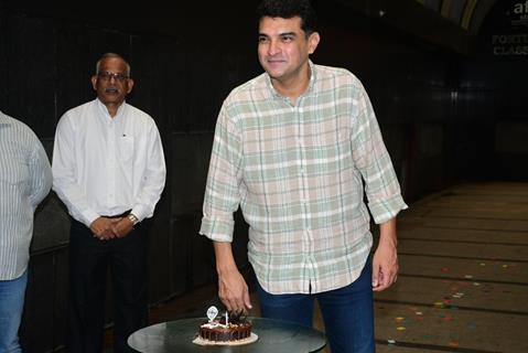 Siddharth Roy Kapur snapped cutting his birthday cake