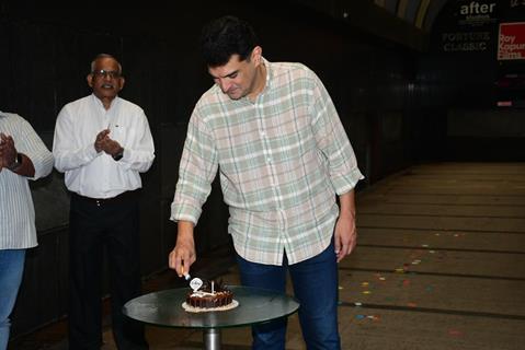 Siddharth Roy Kapur snapped cutting his birthday cake