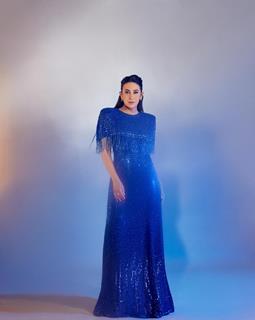 Karisma Kapoor looks mesmerizing in blue sequin gown