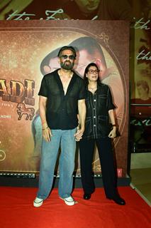 Suniel Shetty grace the premiere of Ghudchadi