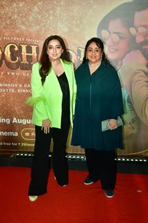 Celebrities grace the premiere of Ghudchadi