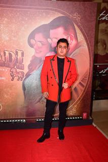 Celebrities grace the premiere of Ghudchadi