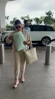 Kajol  snapped at the airport