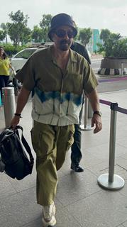 Sunny Deol snapped at the airport