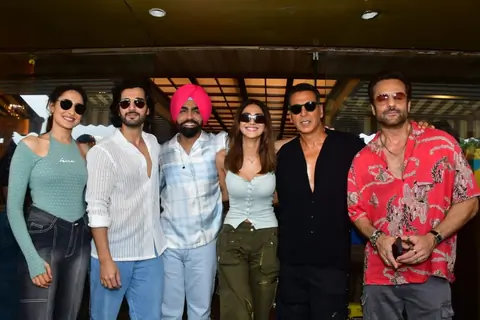 Fardeen Khan, Akshay Kumar, Aditya Seal, Vaani Kapoor, Pragya Jaiswal and Ammy Virk snapped promoting their film 'Khel Khel Mein'