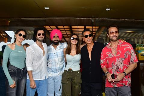 Fardeen Khan, Akshay Kumar, Aditya Seal, Vaani Kapoor, Pragya Jaiswal and Ammy Virk snapped promoting their film 'Khel Khel Mein'