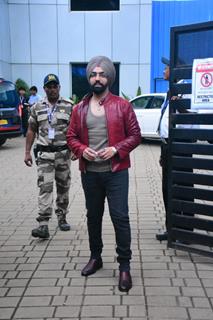 Ammy Virk snapped at Kalina airport