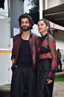 Taapsee Pannu and Sunny Kaushal snapped promoting Phir Aayi Hasseen Dillruba at Apka Apna Zakir Show