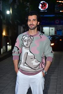 Aditya Seal snapped promoting their film Khel Khel Mein