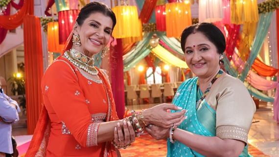 Anita Raaj celebration of Raksha Bandhan on set