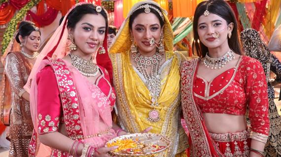 Rupali Ganguly, Samridhii Shukla and Garvita Sadhwani celebration of Raksha Bandhan on set