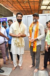 Laxman Utekar and Vicky Kaushal seek blessing from Siddhivinayak Temple Before their movie promotion, 'Chhaava'