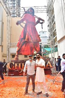 Laxman Utekar and Vicky Kaushal unrelieved the poster of 'Chhaava'