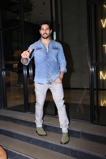 Sidharth Malhotra snapped at the special screening of 'Chashma'