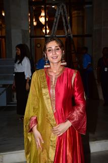 Dhvani Bhanushali visit ISKCON Temple, Juhu 