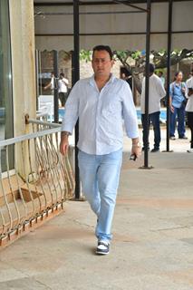 Vinod Bhanushali  attends prayer meet of late photographer Pradeep Bandekar