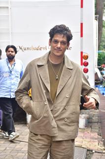 Vijay Varma snapped promoting their upcoming movie IC 814 on sets of Aapkaa Apna Zakir