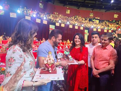 Salman Khan attends eco-friendly Ganesha Event