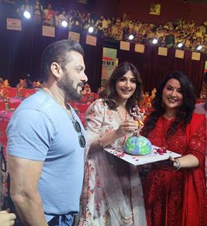 Salman Khan attends eco-friendly Ganesha Event